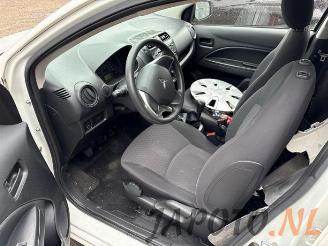 Mitsubishi Space-star Space Star (A0), Hatchback, 2012 1.0 12V picture 10