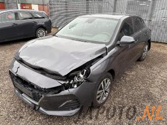 Vrakbiler auto Hyundai I-30 i30 Fastback (PDEBA/PEDBC), Liftback, 2017 1.0 T-GDI 12V 2019
