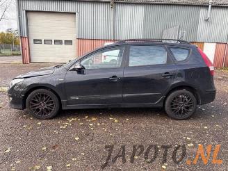 Hyundai I-30 i30 Crosswagon (WWH), Combi, 2007 / 2012 1.6 CVVT 16V picture 2