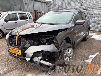 Coche siniestrado Nissan Qashqai Qashqai (J11), SUV, 2013 1.3 DIG-T 140 16V 2021/2
