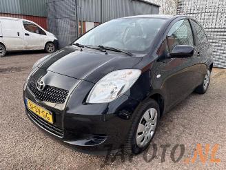 Salvage car Toyota Yaris Yaris II (P9), Hatchback, 2005 / 2014 1.3 16V VVT-i 2006/5