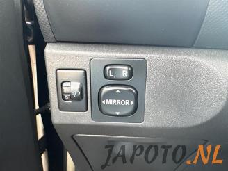 Toyota Yaris Yaris II (P9), Hatchback, 2005 / 2014 1.3 16V VVT-i picture 13