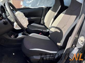 Toyota Aygo Aygo (B40), Hatchback, 2014 1.0 12V VVT-i picture 9