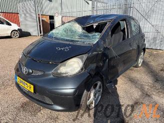 Coche siniestrado Toyota Aygo Aygo (B10), Hatchback, 2005 / 2014 1.0 12V VVT-i 2006/5