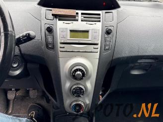 Toyota Yaris Yaris II (P9), Hatchback, 2005 / 2014 1.3 16V VVT-i picture 11