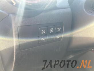 Mazda CX-3 CX-3 (DJ/DK), SUV, 2015 2.0 SkyActiv-G 120 picture 12