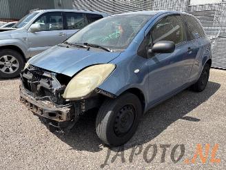 Vrakbiler auto Toyota Yaris Yaris II (P9), Hatchback, 2005 / 2014 1.0 12V VVT-i 2006/10