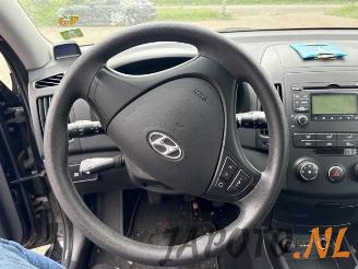 Hyundai I-30 i30 Crosswagon (WWH), Combi, 2007 / 2012 1.4 CVVT 16V picture 12