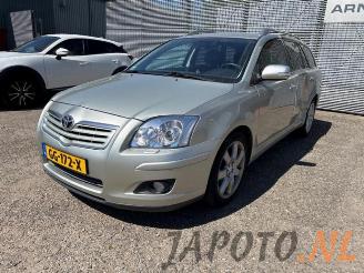 Coche siniestrado Toyota Avensis Avensis Wagon (T25/B1E), Combi, 2003 / 2008 1.8 16V VVT-i 2006/11