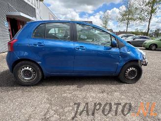 Toyota Yaris Yaris II (P9), Hatchback, 2005 / 2014 1.3 16V VVT-i picture 6