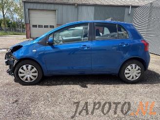Toyota Yaris Yaris II (P9), Hatchback, 2005 / 2014 1.3 16V VVT-i picture 2