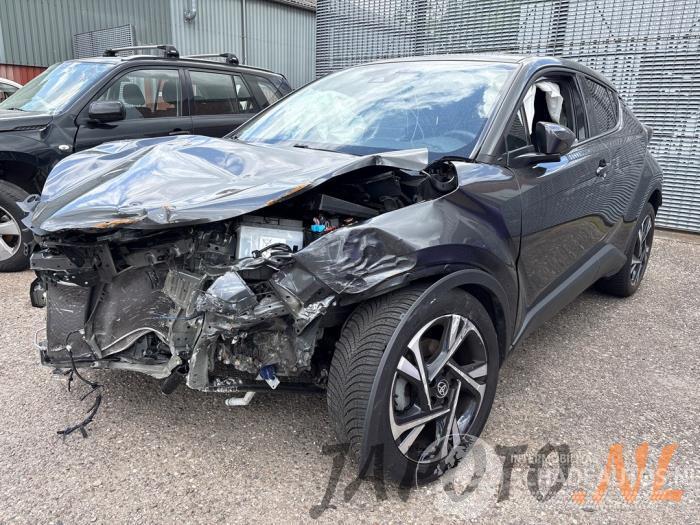 Toyota C-HR C-HR (X1,X5), SUV, 2016 1.8 16V Hybrid