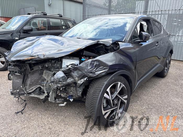 Toyota C-HR C-HR (X1,X5), SUV, 2016 1.8 16V Hybrid