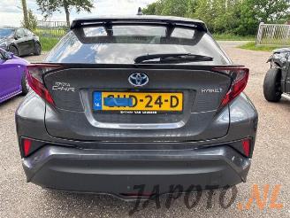 Toyota C-HR C-HR (X1,X5), SUV, 2016 1.8 16V Hybrid picture 4