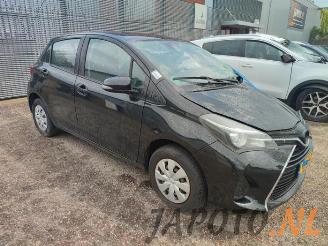 Toyota Yaris Yaris III (P13), Hatchback, 2010 / 2020 1.0 12V VVT-i picture 5