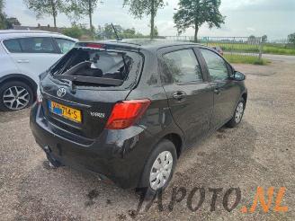 Toyota Yaris Yaris III (P13), Hatchback, 2010 / 2020 1.0 12V VVT-i picture 4