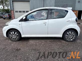 Toyota Aygo Aygo (B10), Hatchback, 2005 / 2014 1.0 12V VVT-i picture 2