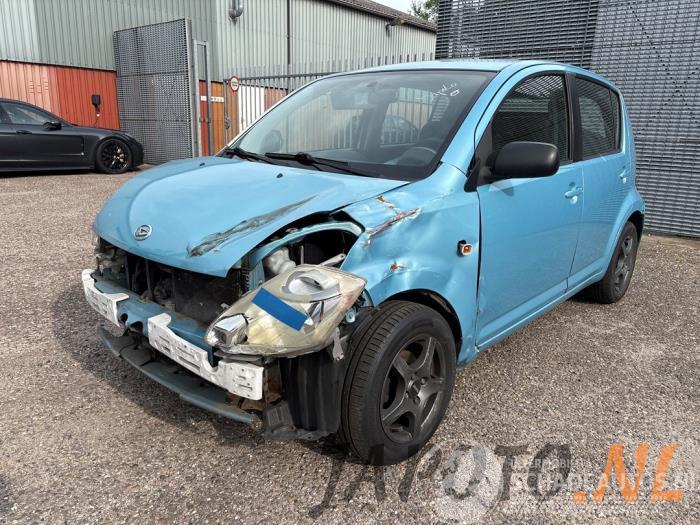 Daihatsu Sirion Sirion 2 (M3), Hatchback, 2005 1.0 12V DVVT