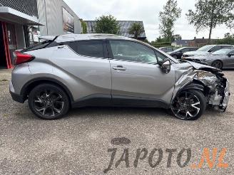 Toyota C-HR C-HR (X1,X5), SUV, 2016 1.8 16V Hybrid picture 6