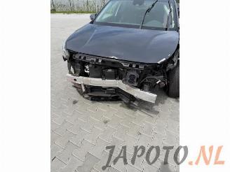 Vrakbiler auto Kia Niro Niro I (DE), SUV, 2016 / 2022 E-Niro 64 kWh 2020/3
