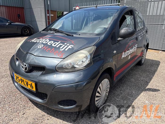 Toyota Aygo Aygo (B10), Hatchback, 2005 / 2014 1.0 12V VVT-i