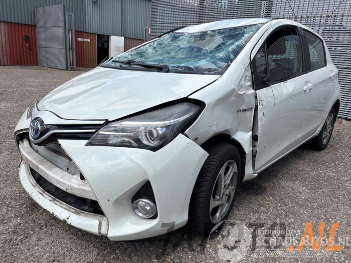 Toyota Yaris Yaris III (P13), Hatchback, 2010 / 2020 1.5 16V Hybrid