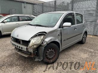Coche siniestrado Daihatsu Sirion Sirion 2 (M3), Hatchback, 2005 1.3 16V DVVT 2005/8