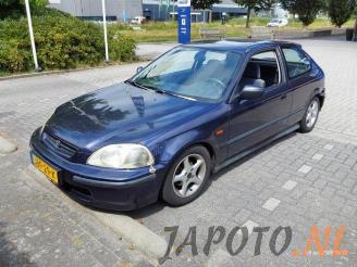 Vrakbiler auto Honda Civic Civic (EJ/EK), Hatchback 3-drs, 1995 / 2001 1.4iS 16V 1996/8