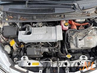 Toyota Yaris Yaris III (P13), Hatchback, 2010 / 2020 1.5 16V Hybrid picture 22