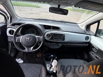 Toyota Yaris Yaris III (P13), Hatchback, 2010 / 2020 1.5 16V Hybrid picture 24