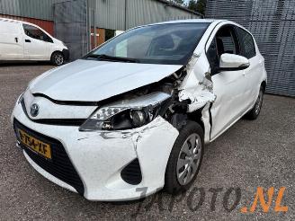 Autoverwertung Toyota Yaris Yaris III (P13), Hatchback, 2010 / 2020 1.5 16V Hybrid 2013/5