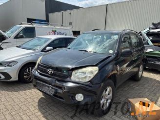 Salvage car Toyota Rav-4 RAV4 (A2), Terreinwagen, 2000 / 2005 1.8 16V VVT-i 4x2 2004/8