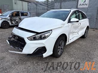 Uttjänta bilar auto Hyundai I-30 i30 Wagon (PDEF), Combi, 2017 1.0 T-GDI 12V 2019/3
