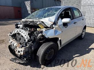 demontáž osobní automobily Toyota Yaris Yaris II (P9), Hatchback, 2005 / 2014 1.3 16V VVT-i 2006/3