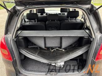 Toyota Corolla-verso Corolla Verso (E12), MPV, 2001 / 2004 1.8 16V VVT-i picture 16