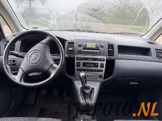 Toyota Corolla-verso Corolla Verso (E12), MPV, 2001 / 2004 1.8 16V VVT-i picture 9