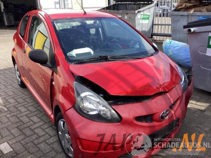 Toyota Aygo Aygo (B10), Hatchback, 2005 / 2014 1.0 12V VVT-i