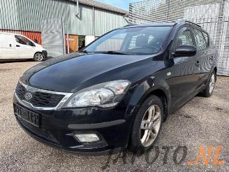 rozbiórka samochody osobowe Kia Cee d Cee'd Sporty Wagon (EDF), Combi, 2007 / 2012 1.4 16V 2011/1