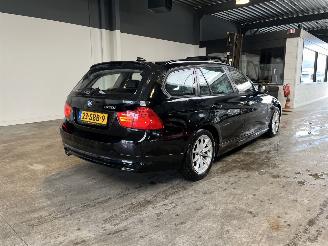 BMW 3-serie 320i Luxury Line NL NAP! picture 5