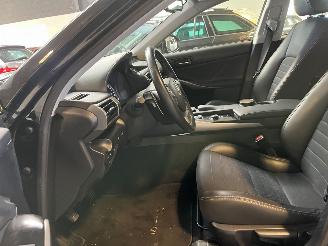 Lexus IS 300h Luxury 93.000 KM NAP! picture 21