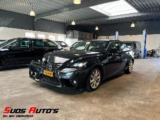 Schadeauto Lexus IS 300h Luxury 93.000 KM NAP! 2013/9