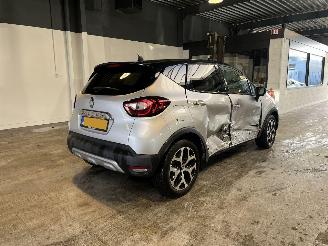 Renault Captur 1.2 TCe Bose 52.000 KM Automaat! picture 5