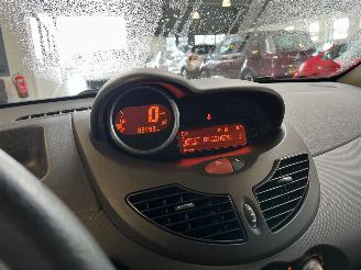 Renault Twingo 1.2 16V Collection NAP! picture 18