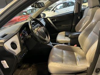 Toyota Auris Sports 1.8 Hybrid Lease Pro picture 17