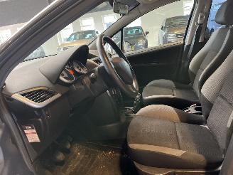 Peugeot 207 1.4 VTi XR picture 13
