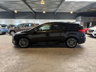 Ford Focus 1.0 Titanium picture 2