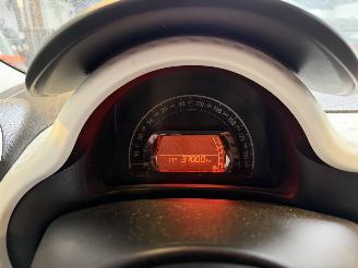 Renault Twingo 1.0 SCe Collection picture 25