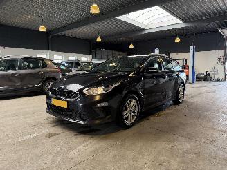 skadebil auto Kia Optima 2.0 GDI PHEV ExecutiveLine 2019/1