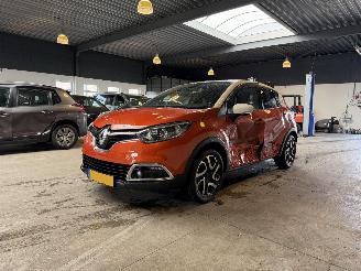 skadebil auto Renault Captur 0.9 TCe Dynamique 2013/6