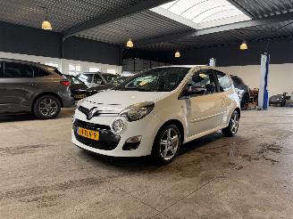Voiture accidenté Renault Twingo 1.5 dCi Dynamique 2012/3